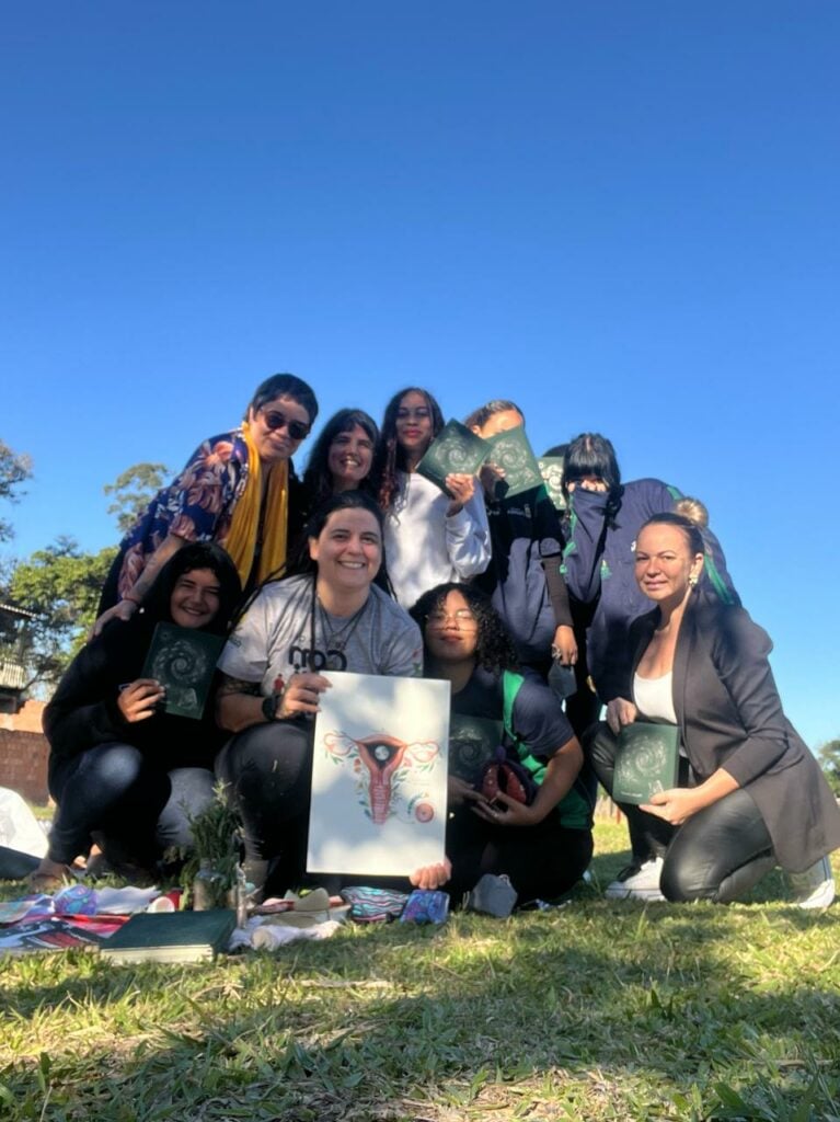 Amaluna realiza roda de conversa sobre autocuidado e alfabetização corporal em Guaíba, no Rio Grande do Sul